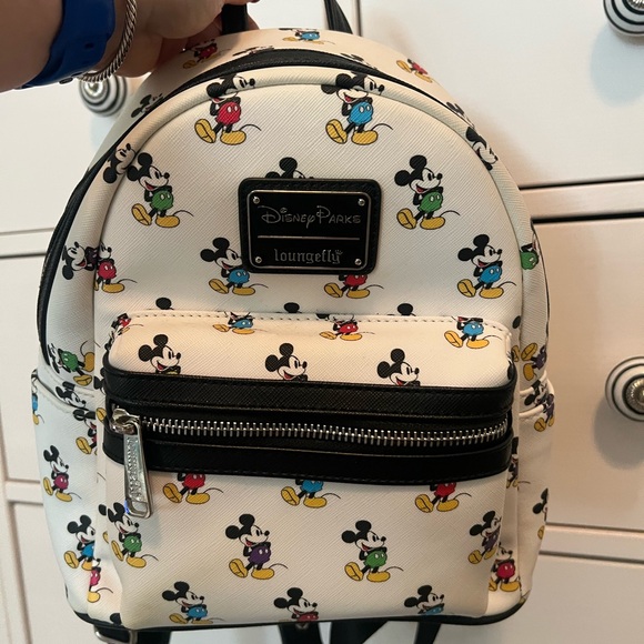 Loungefly Accessories - Loungefly Black and White Striped Interior Backpack